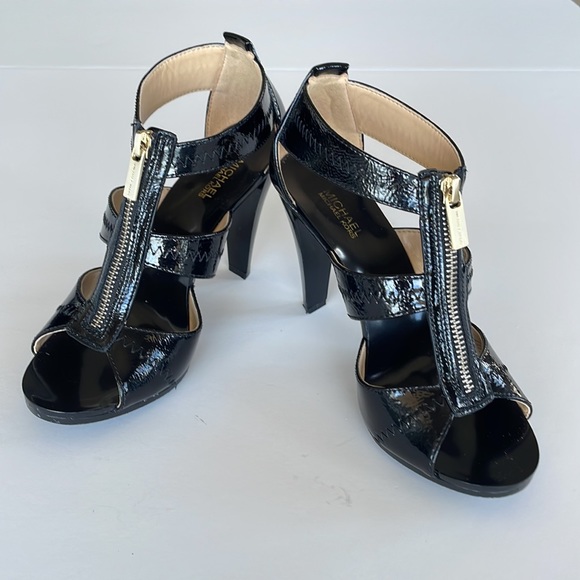 Michael Kors Berkley T Strap Crinkled Patent 6 M - Picture 13 of 15